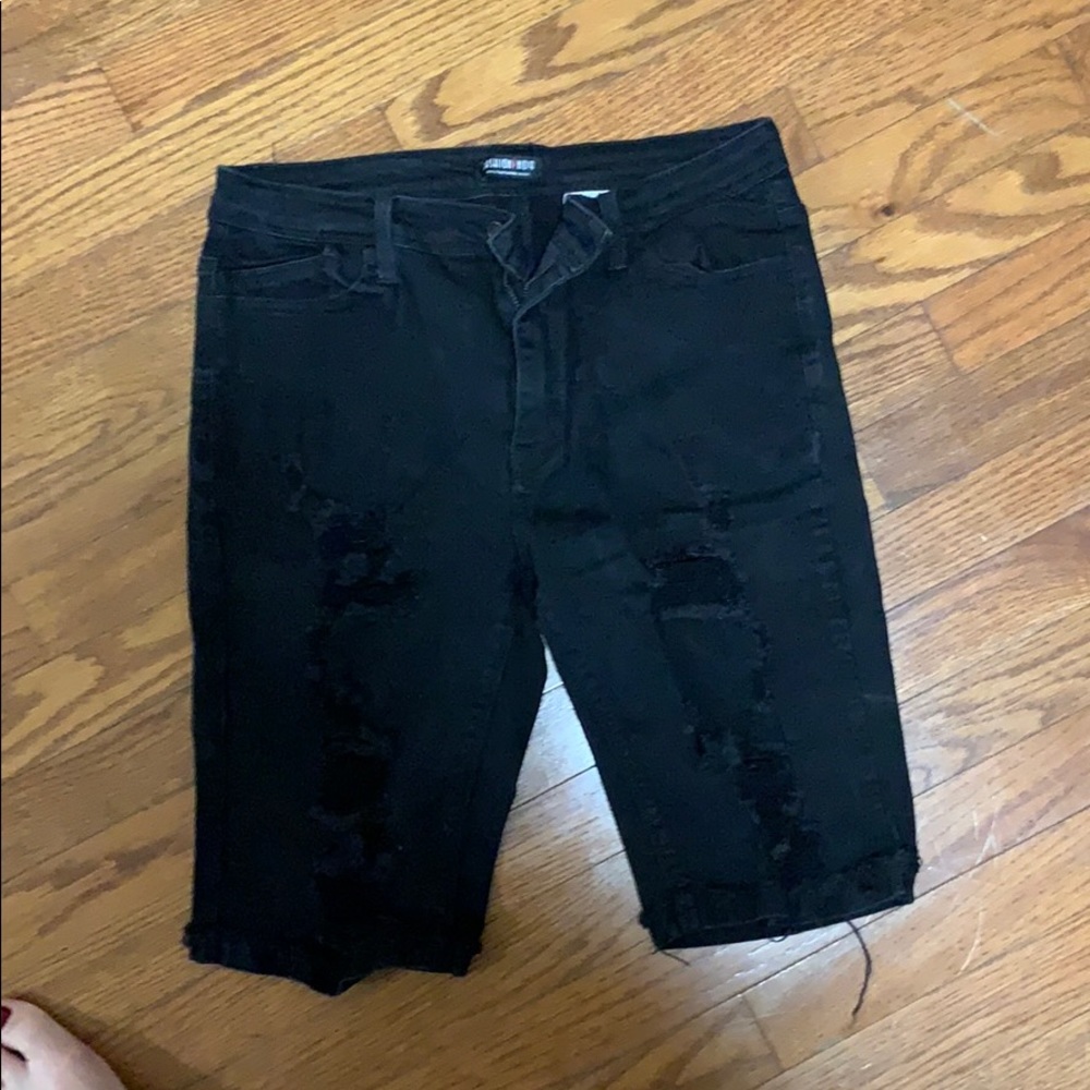 Fashion Nova denim cutoff shorts in black, size L